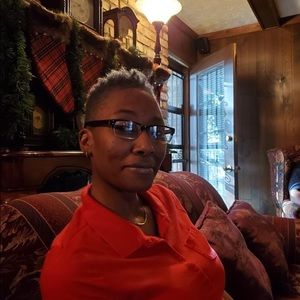 Meet your Posher, Regina